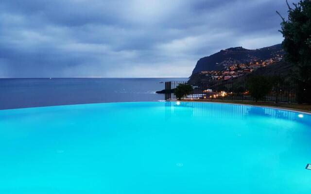 Atlantic Ocean View Apartment