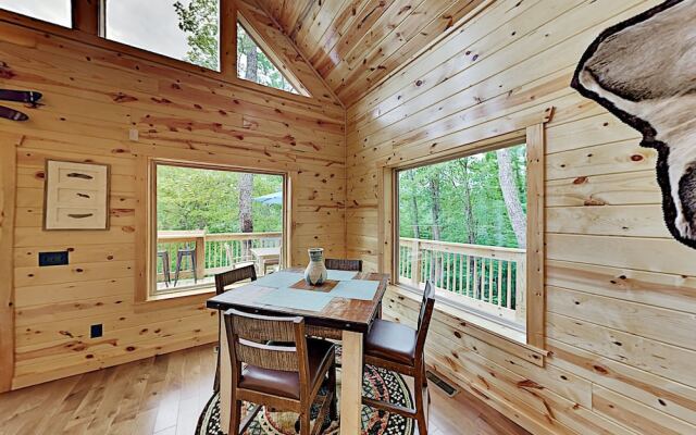 Lakpowpa 6 Bedroom Cabin