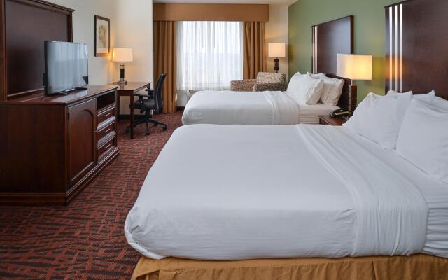 Holiday Inn Express & Suites Cherry by IHG