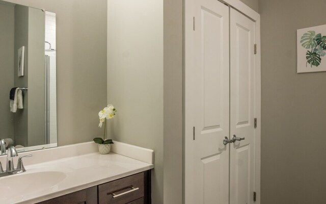 FRONTDESK LC Riversouth 245 Apts Downtown Columbus