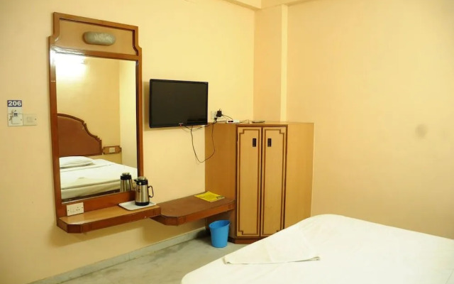 Hotel Valluvar