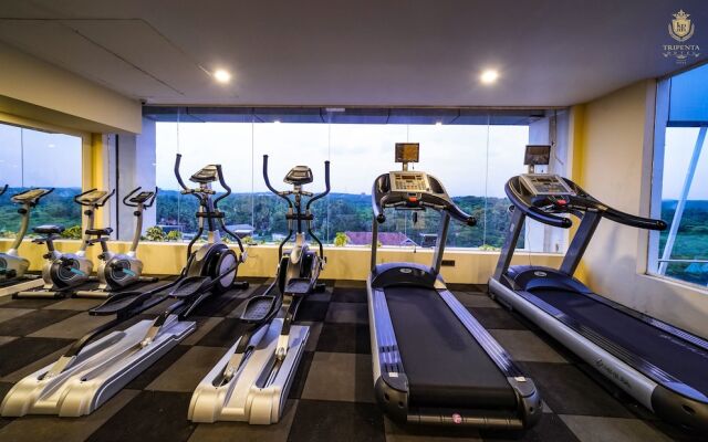 Kpm Tripenta Hotel