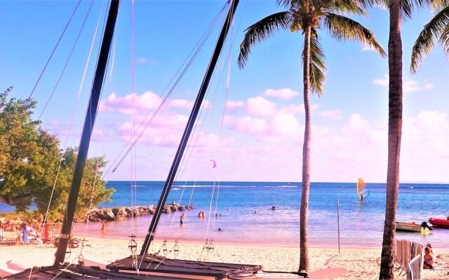 Touba Manga Beach