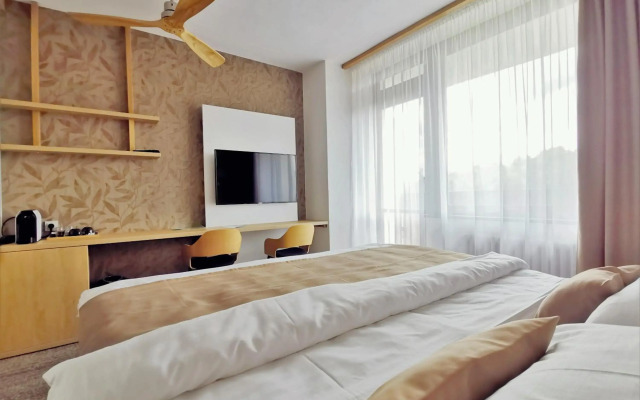 Hotel Adamantino
