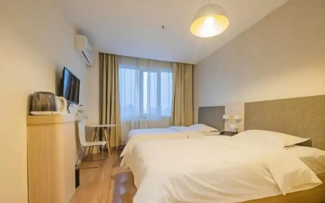 Lianjia Holiday Hotel(Jigang Senior High School)