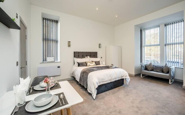 Exquisite Serviced Studio With Private Parking