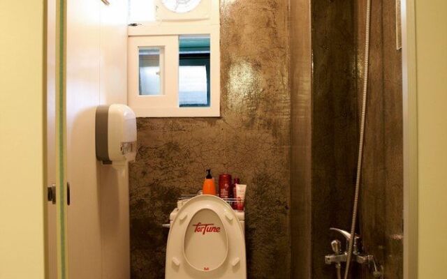 Fortune Hongdae Hostel