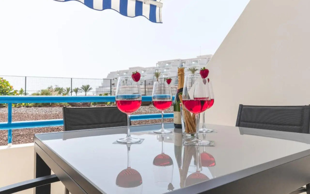 Charming Seaside And Terasse in Playa Paraiso