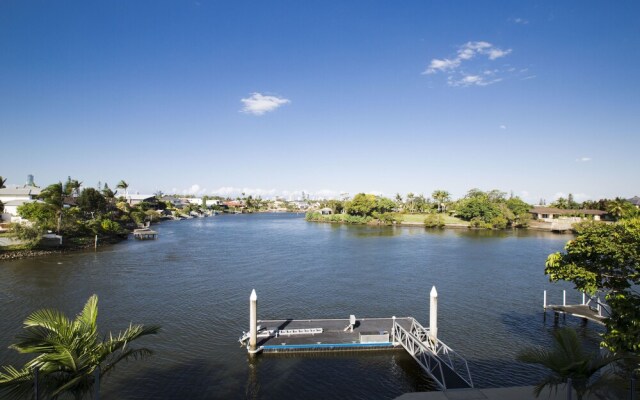 Gold Coast Luxury Waterfront House