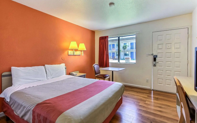 Motel 6 Fremont, CA - South
