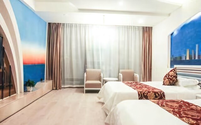 Window of World Theme Hotel