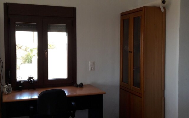 House With 2 Bedrooms in Schinokapsala, With Wonderful sea View and Fu - фото 5