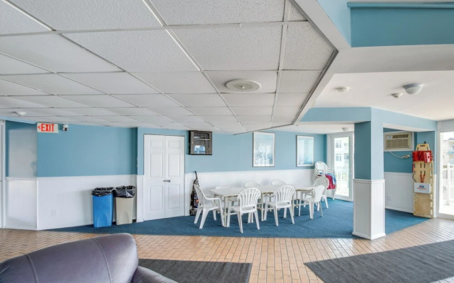 Walk to Wildwood Boardwalk: Family-friendly Condo!