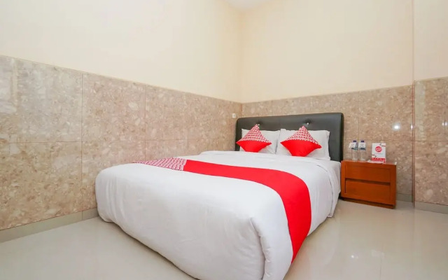 Graha Sakinah Syariah 4 by OYO Rooms
