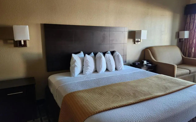 Rodeway Inn & Suites