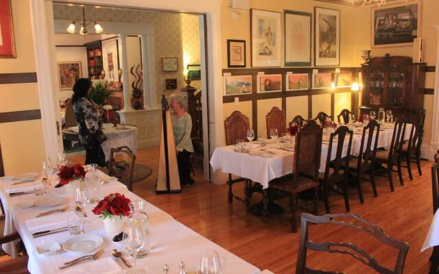 Marmora and Lake Inn