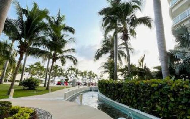 Bay View Grand Marina Condo 1004s