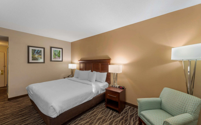 Best Western Plus Russellville Hotel & Suites