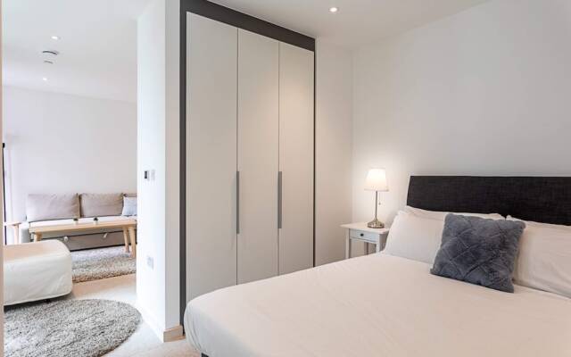 Whitechapel Modern Studio Flat