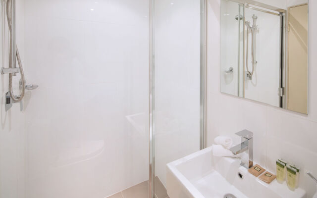 Neutral Bay Lodge