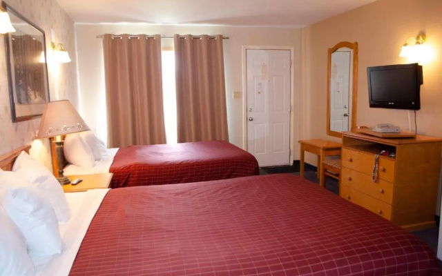 Aspen Village Inn