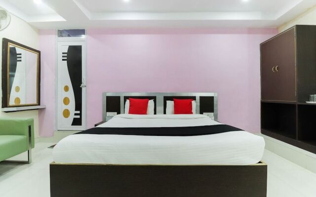 Capital O 49024 Aryavart Hotel