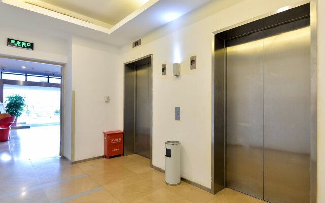 ibis Shanghai Chengshan Road Hotel