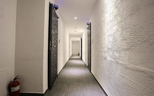 Hotel Leaders