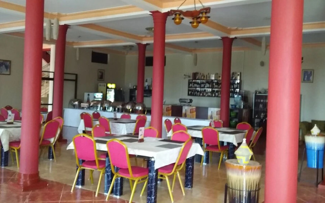 Flagship Piazza Hotel - Hostel