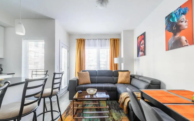 4BR 3BA Townhouse on Lake Ontario Free Parking Gym
