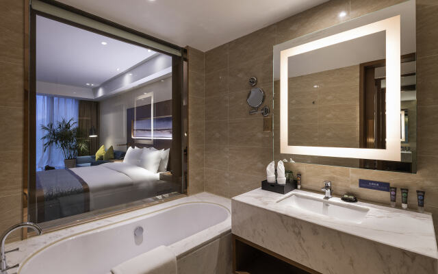 Novotel Qingdao New Hope Hotel