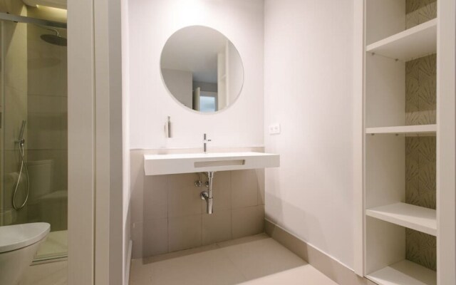 Sevilla Alquila Suites Plaza del Salvador con piscina climatizada