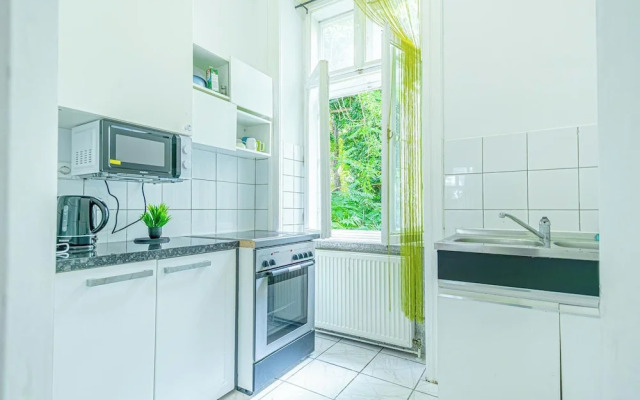 Modern 2BR Apt Longstay Sleeps 5