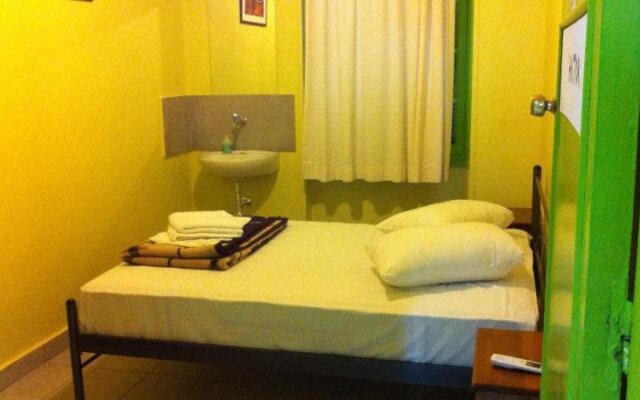 Zeus Hostel