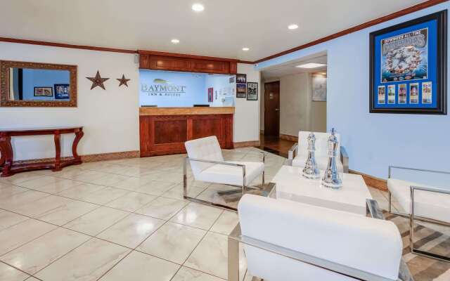 Baymont by Wyndham Arlington At Six Flags Dr
