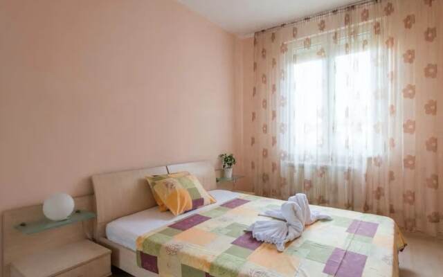 FM Deluxe 1-BDR Apartment with Balcony - Awesome Tub
