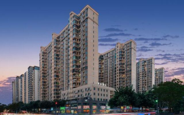 Xana Hotelle Xiamen Airport Fanghu Station Center