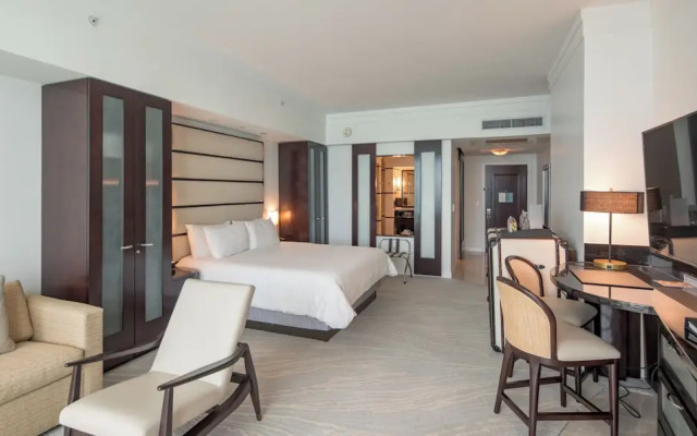 Residences at Fontainebleau Miami