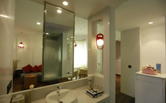Hotel Pal Heights Mantra