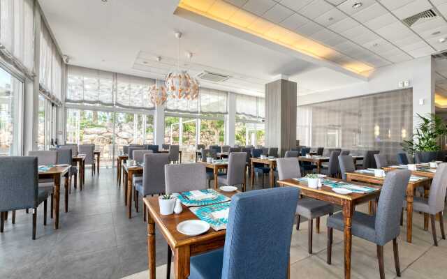 Atlantica Sea Breeze - Adults Only