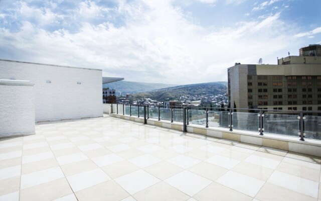 Olympus Hotel By Umbrella