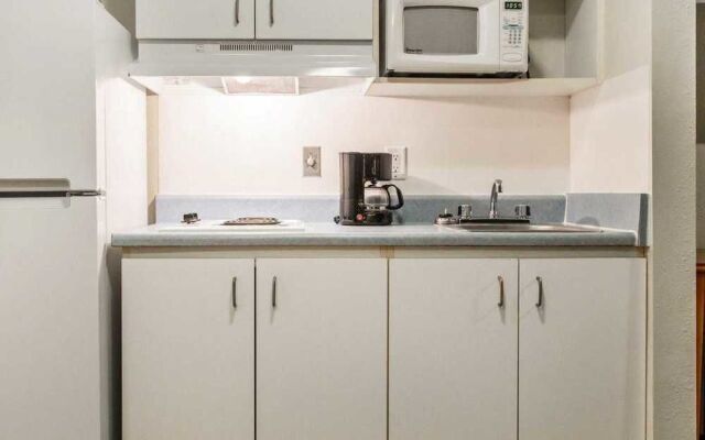 Suburban Extended Stay Hilton Head