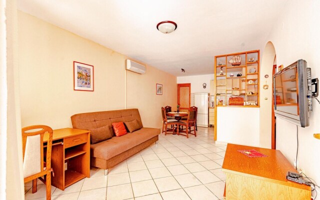 Amazing Apartment in Zrnovo With Wifi and 2 Bedrooms