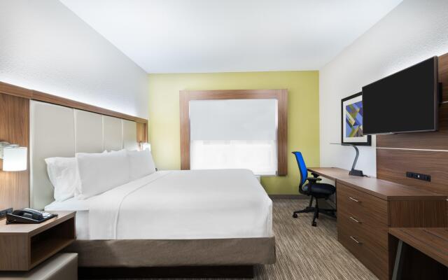 Holiday Inn Express & Suites Columbus Airport East, an IHG Hotel