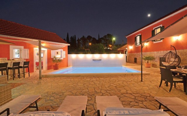 Beautiful Home in Zedno With Wifi and 4 Bedrooms