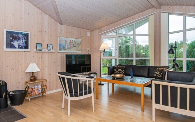 Quaint Holiday Home in Hemmet Jutland With Indoor Whirlpool