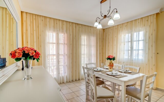 Casa di Elena Venetian Old Town Home