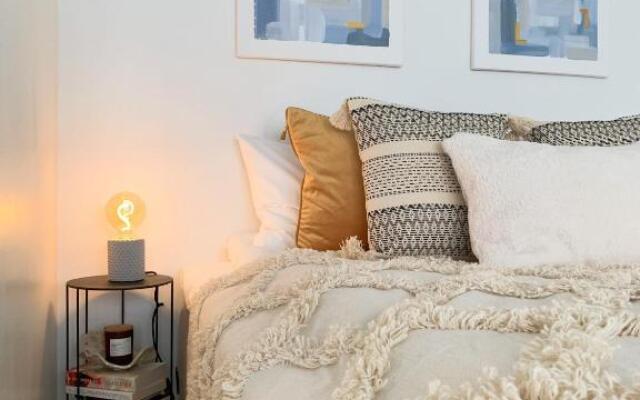 Cityview Design Apartment Amber