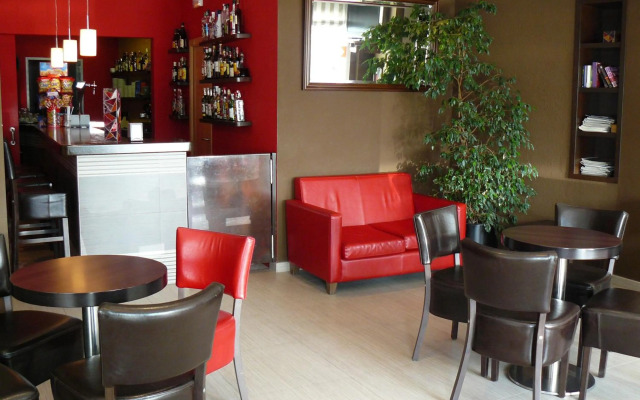 Hotel & Diving les Illes