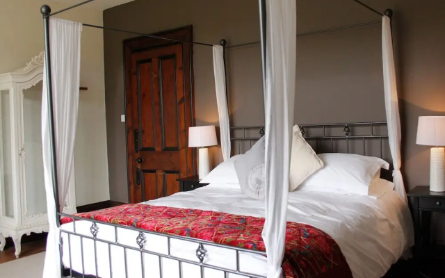 Costislost Organic Retreat